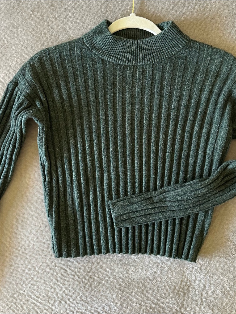Madewell Ribbed Mock Neck Sweater in Forest Green